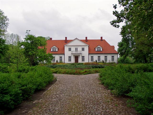 zdjęcie: Pałac hr. Starzeńskich w Strabli (fot. B. Komarzewski)