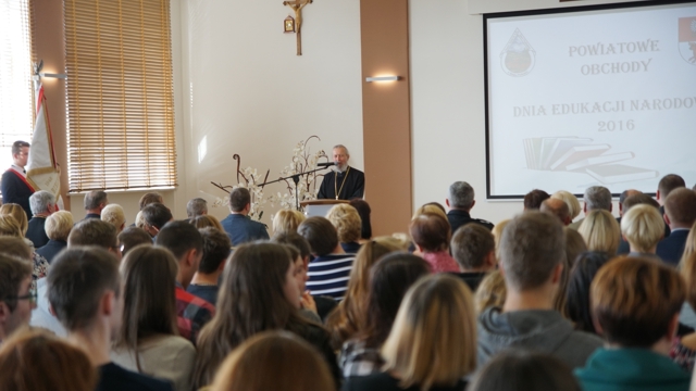 zdjęcie: Powiatowa akademia z okazji Dnia Edukacji Narodowej