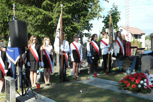 zdjęcie: 73. rocznica mordu w Lesie Pilickim