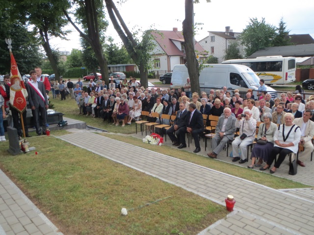 zdjęcie: 72. rocznica mordu w Lesie Pilickim