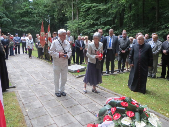 zdjęcie: 72. rocznica mordu w Lesie Pilickim