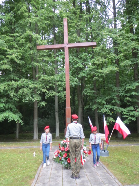 zdjęcie: 72. rocznica mordu w Lesie Pilickim