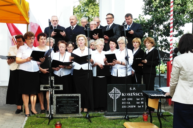 zdjęcie: Chór parafialny z parafii Miłosierdzia Bożego w Bielsku Podlaskim