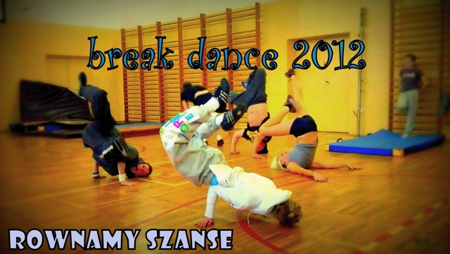 zdjęcie: Zajęcia z nauki tańca break dance ukierunkowane na rozwój ekspresji kulturalnej – I LP w Zespole Szkół nr 1